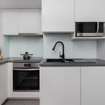Two-bedroom Apartament Ideal For Families By Renters Apartamento